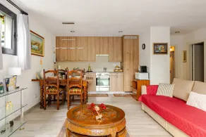 Casa Flora • 30m to Train Station • Free Transport - Image 4