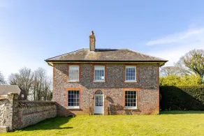 A Country Retreat in the Heart of Nature - Image 2