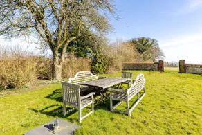 A Country Retreat in the Heart of Nature - Image 3