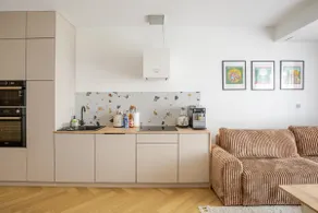 Cozy Terrace Apt | Park & Lake | 15 min to Center - Image 3