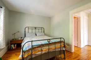 Entire Charming Kingfield House - Image 4