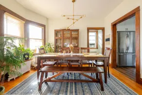 Entire Charming Kingfield House - Image 3