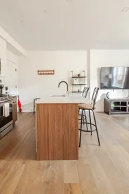 The Petworth Getaway w/ free parking - Image 4