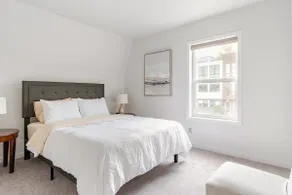 Capitol Hill 2 Bedroom #2 w/parking - Image 3
