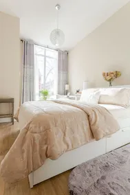 Cozy & Modern Escape Near Yorkville - Image 2
