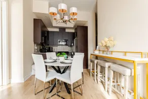 Cozy & Modern Escape Near Yorkville - Image 4