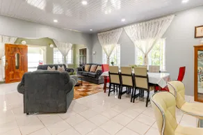 Sea Breeze Hideaway - Image 5