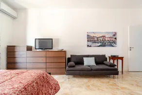 Gallo City Home - Moderno Trilocale a Brescia Due - Image 4