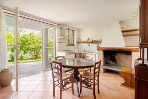 Part of the house with garden - Image 3
