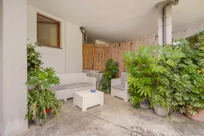 Part of the house with garden - Image 2