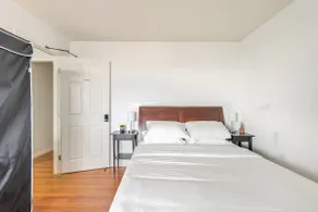 Fully furnished 3 bedroom 2 bathroom apartment unit with air conditioning - Image 2