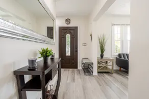 Spacious 4BR Home w/ Parking, Porch & Backyard - Image 3