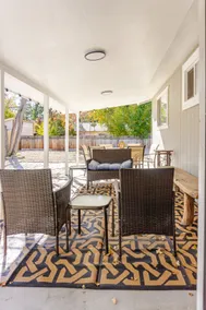 Close to downtown house . - Image 4