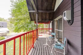 Private rental in the forest, 30-minute drive from Nagano Station | Near a ski resort, covered BBQ deck - Image 5