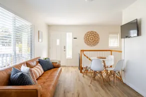 Sunny Beach Oasis: Walk to Beach, Best Location! - Image 2