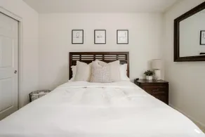 Suite Desert Stay w Private Entrance - Image 3