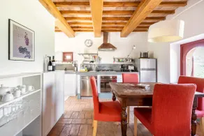 Farmhouse on a winery - Image 3
