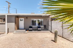Parkside stay on 4th Ave • Near UofA & Downtown - Image 5