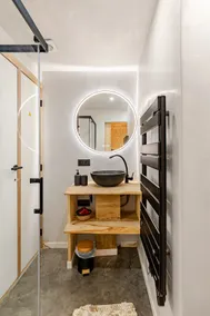 Cozy Country Cottage - Image 5