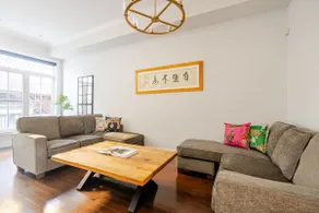 Modern Luxury Home, DT, 7 beds, 5 Star, 14 Guests+ - Image 2