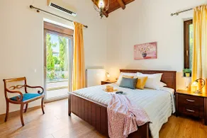 Seistron Villa | Piano & Views Close to Knossos - Image 3
