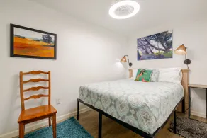 Sunny Harborside Bungalow - Image 4