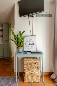 Sunny Harborside Bungalow - Image 3