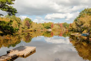Beautiful Lakefront Onsite Pool/Spa/Boats & Beach - Image 3