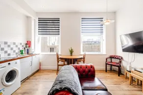 Aspect Apartments City Centre - Image 3