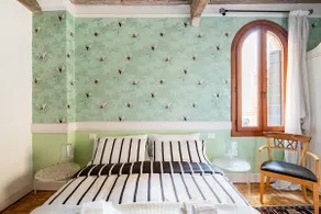 Dreamy Upscale Abode in the Heart of Venice - Image 5