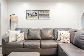 Hugo Cozy Cottage - Image 2