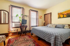 Victorian Charm MIT/Harvard/ Central Square, private deck - Image 3