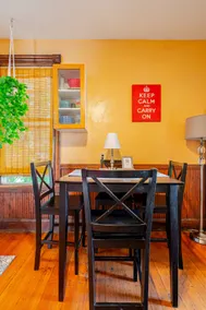 Victorian Charm MIT/Harvard/ Central Square, private deck - Image 4
