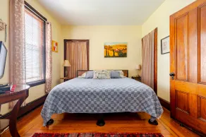 Victorian Charm MIT/Harvard/ Central Square, private deck - Image 2