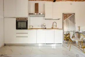 Fanstastic 2BDRM Biella Center! - Image 4