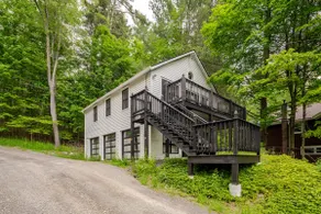 Romantic Lakeview Cottage - Image 2