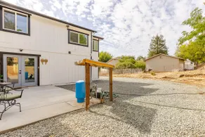 Spacious home away from home - Image 4