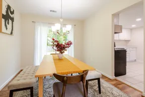 Charming 4-Bed Colonial Home Near National Harbor - Image 4
