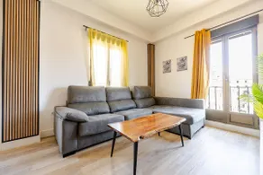 7 Penthouse with Terrace, Centrally Located, 2 Bedrooms - Image 2