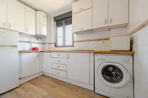 7 Penthouse with Terrace, Centrally Located, 2 Bedrooms - Image 5