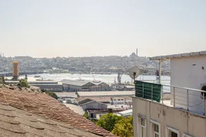 Pera Penthouse with Balcony and Sea View - Image 3