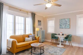 The Broadway Bungalow - Image 2