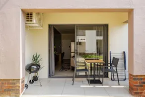 Apartment in Fourways - Image 5