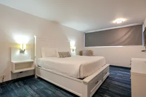 Ocean Front Oasis w/KingBed+Private Patio+PK+WiFi - Image 2