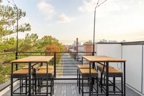 Rooftop Retreat & Skyline Views - Image 2