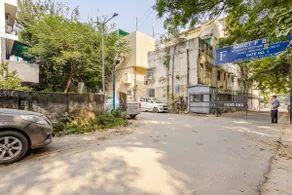 Eviva Studio,F block Saket, 1st floor, metro 2 min - Image 3