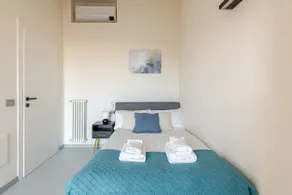 Luxury Elegant Penthouse 3 Bedrooms, 2 Bathrooms - Image 3