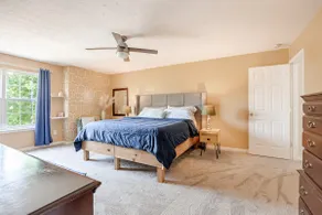 Northeast Indianapolis - 5 Bedrooms - 12 People - Image 3