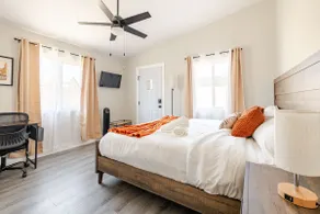 Private Casita | King Bed | Fully Gated | Parking - Image 3