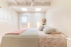 Old Town Orange Historic Cottage - Image 2